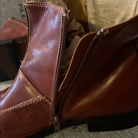 Men\'s Classic Brown Leather Boots main image 11
